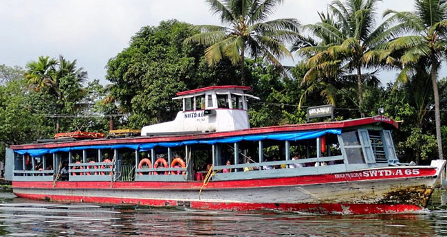 ബോട്ടുകൂലി ആറു രൂപ