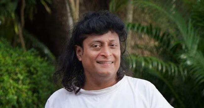 ബോ​ബി​ക്ക് വി​ഐ​പി പ​രി​ഗ​ണ​ന; ഡി​ഐ​ജി​യെ​യും ജ​യി​ൽ സൂ​പ്ര​ണ്ടി​നെ​യും സ​സ്പെ​ൻ​ഡ് ചെ​യ്യാ​ൻ ശി​പാ​ർ​ശ