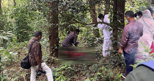 തൊ​ടു​പു​ഴ-പു​ളി​യ​ന്മ​ല സം​സ്ഥാ​ന ​പാ​ത​യി​ൽ മൃ​ത​ദേ​ഹം; 10 ദി​വ​സ​ത്തോ​ളം പ​ഴ​ക്കം