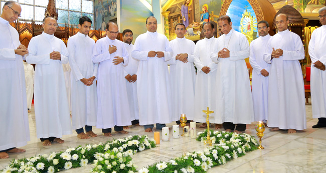 മാ​ർ ളൂ​യി​സ് പ​ഴേ​പ​റ​ന്പി​ലി​ന്‍റെ  ച​ര​മ​ശ​താ​ബ്ദി അ​നു​സ്മ​ര​ണം