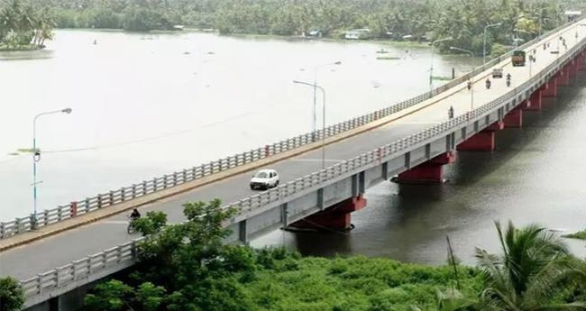അ​റ്റ​കു​റ്റ​പ്പ​ണി; തേ​വ​ര - കു​ണ്ട​ന്നൂ​ര്‍ പാ​ലം ഒ​രു​മാ​സം അ​ട​ച്ചി​ടും