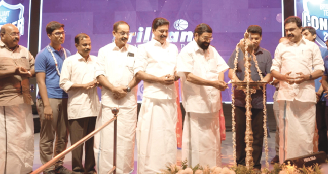 റാ​ങ്ക് ജേ​താ​ക്ക​ളെ ആ​ദ​രി​ച്ച്  ബ്രി​ല്ല്യ​ന്‍റ് എൻജി​നി​യ​റിം​ഗ് വി​ക്ട​റി ഡേ