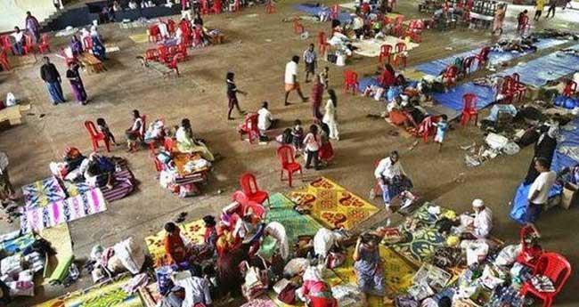 അ​ക​മ​ല​യി​ൽ ഉ​രു​ൾ​പൊ​ട്ട​ൽ ഭീ​ഷ​ണി​യു​ണ്ടെ​ന്ന റി​പ്പോ​ർ​ട്ട്; 25 കു​ടും​ബ​ങ്ങ​ളെ മാ​റ്റി​പ്പാ​ർ​പ്പി​ച്ചു