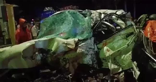 ക​ള​ർ​കോ​ട് അ​പ​ക​ടം; മോ​ട്ട​ർ വാ​ഹ​ന വ​കു​പ്പ് റി​പ്പോ​ർ​ട്ട് സ​മ​ർ​പ്പി​ച്ചു