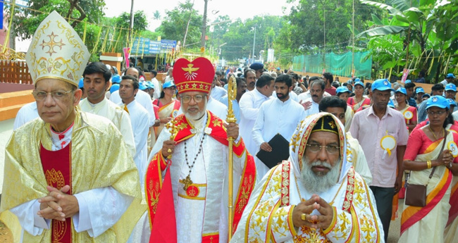 മ​റി​യം ത്രേ​സ്യ​യു​ടെ വി​ശു​ദ്ധ​പ​ദ​വി:  ന​ന്ദിചൊ​ല്ലി വി​ശ്വാ​സി​സ​ഹ​സ്ര​ങ്ങ​ൾ