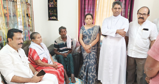 ക​ന്യാ​സ്ത്രീ​ക​ളെ ജ​യി​ലി​ല​ട​ച്ച​തി​ൽ സ​​​മ​​​രം ശ​​​ക്ത​​​മാ​​​ക്കാ​​​ന്‍  ക​​​ത്തോ​​​ലി​​​ക്ക കോ​​​ണ്‍ഗ്ര​​​സ്
