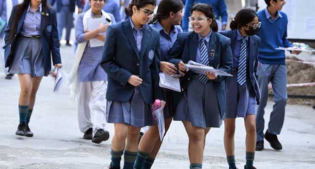 സി​ബി​എ​സ്ഇ 10, 12: മി​ക​ച്ച നേ​ട്ട​വു​മാ​യി  തി​രു​വ​ന​ന്ത​പു​രം റീജൺ