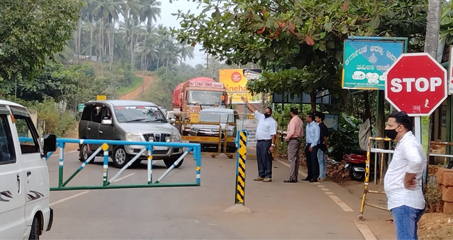 കേ​ര​ള​ത്തി​ലെ അ​തി​ർ​ത്തി ചെ​ക്ക്പോ​സ്റ്റു​ക​ൾ പൂ​ട്ടാ​ൻ കേ​ന്ദ്രം; എതിർപ്പുമായി സം​​​ഘ​​​ട​​​ന