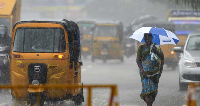 ചുഴലിക്കൊടുങ്കാറ്റായി നിവാർ; മഴയ്ക്കു ശമനമില്ല