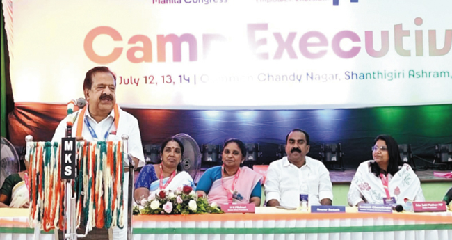 പീ​ഡ​ന​ക്കേ​സു​ക​ൾ ഒ​തു​ക്കാ​ൻ സിപിഎം  ശ്ര​മി​ക്കു​ന്നു: ര​മേ​ശ് ചെ​ന്നി​ത്ത​ല