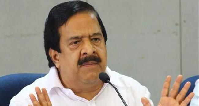 പി​ണ​റാ​യി​യോ​ട് ചോ​ദ്യ​ങ്ങ​ളു​മാ​യി ര​മേ​ശ് ചെ​ന്നി​ത്ത​ല