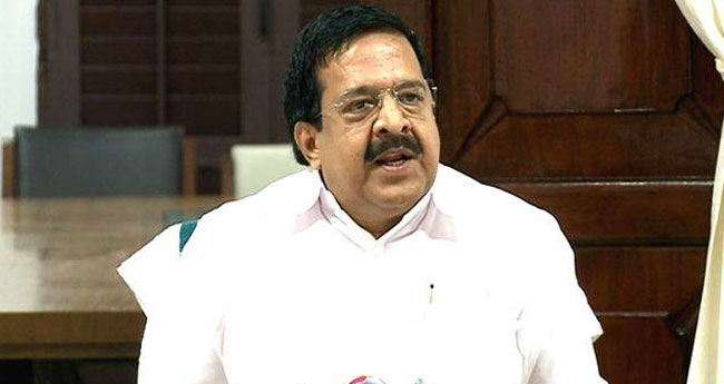 അ​ല​ൻ ഷുഹൈബും താ​ഹ ​ഫസലും ചെ​യ്ത തെറ്റ് എന്തെ​ന്നു മു​ഖ്യമന്ത്രി പറയണം: പ്രതിപക്ഷനേതാവ്