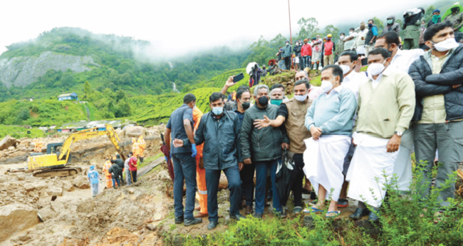 പ​​​​​ത്തു​​​​​ല​​​​​ക്ഷം ന​​​​​ഷ്ട​​​​​പ​​​​​രി​​​​​ഹാ​​​​​രം ന​​​​​ൽ​​​​​ക​​​​​ണം: ചെ​​​​​ന്നി​​​​​ത്ത​​​​​ല