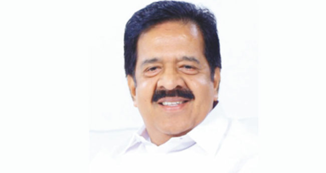 ജനാധിപത്യം അട്ടിമറിക്കാൻ  തെരഞ്ഞെടുപ്പ് കമ്മീഷന്‍ കൂട്ടുനിൽക്കുന്നു: രമേശ് ചെന്നിത്തല