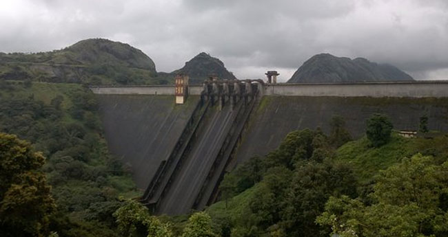 ചെ​റു​തോ​ണി അ​ണ​ക്കെ​ട്ടി​ന്‍റെ ഷ​ട്ട​റു​ക​ളെല്ലാം അ​ട​ച്ചു