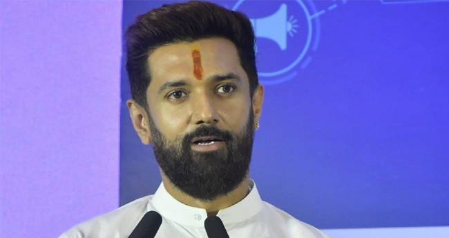 മു​​​ഖ്യ​​​മ​​​ന്ത്രി​​​സ്ഥാ​​​നാ​​​ർ​​​ഥി നി​​​തീ​​​ഷ് കുമാർ ത​​​ന്നെ​​​യെ​​​ന്നു  ചി​​​രാ​​​ഗ് പ​​​സ്വാ​​​ൻ