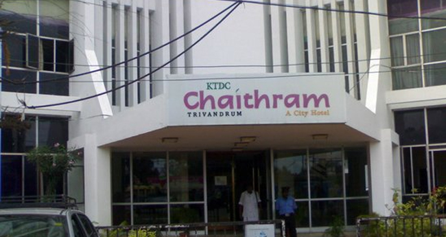 കെ​ടി​ഡി​സി ചൈ​ത്രം ഹോ​ട്ട​ൽ ന​വീ​ക​ര​ണ ക്ര​മ​ക്കേ​ട്:  ഉ​ന്ന​ത​ർ​ക്കെ​തി​രാ​യ ന​ട​പ​ടി താ​ക്കീ​തി​ലൊ​തു​ങ്ങി
