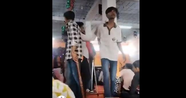 അ​ഹ​മ്മ​ദാ​ബാ​ദി​ൽ പ​ള്ളി​ക്ക് നേ​രെ സം​ഘപ​രി​വാ​ർ ആ​ക്ര​മ​ണം