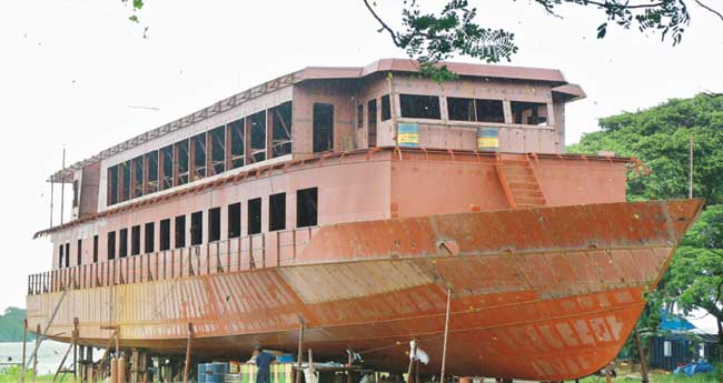 ഓ​ള​പ്പ​ര​പ്പി​ലെ ഒ​ന്നാ​മ​നാ​കാ​ന്‍  ‘ക്ലാ​സി​ക് ഇം​പീ​രി​യ​ല്‍’