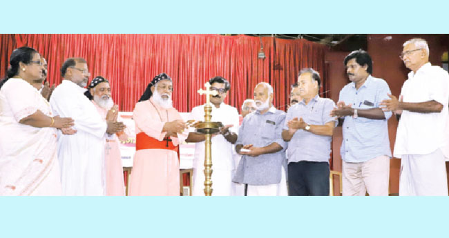 മ​ദ്യം വി​റ്റ പ​ണംകൊ​ണ്ടു നാ​ട് ഭ​രി​ക്കു​ന്ന​ത്  അ​ധാ​ർ​മി​കം: ക​ർ​ദി​നാ​ൾ ക്ലീ​മി​സ്