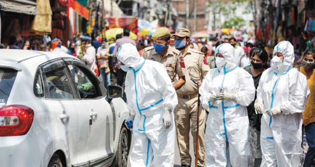 നിയന്ത്രണങ്ങൾ ശക്തമാക്കും; ഒന്നരലക്ഷം പിന്നിട്ട് പ്രതിദിന കോവിഡ് നിരക്ക്