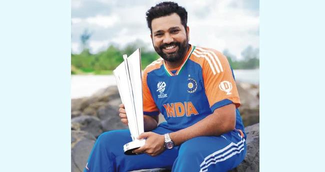 ലോ​ക​ക​പ്പു​മാ​യി രോ​ഹി​ത്തും സം​ഘ​വും ഇ​ന്ത്യ​യി​ലെ​ത്തി