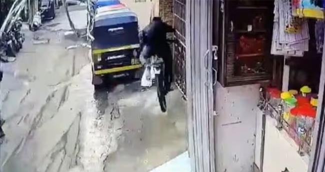 സൈ​ക്കി​ള്‍ സ്റ്റ​ണ്ടി​നി​ടെ മ​തി​ലി​ൽ ഇ​ടി​ച്ച് വി​ദ്യാ​ർ​ഥി മ​രി​ച്ചു