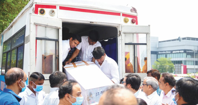 വിമാനദുരന്തം: വിജയ് രൂപാണിയുടേതടക്കം  47 മൃതദേഹങ്ങൾ തിരിച്ചറിഞ്ഞു