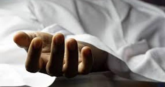 കു​ടും​ബ വ​ഴ​ക്ക് ; ഭ​ർ​ത്താ​വ് ഭാ​ര്യ​യെ വെ​ട്ടി​ക്കൊ​ല​പ്പെ​ടു​ത്തി
