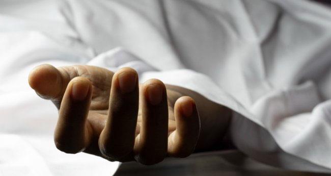 കാ​ഷ്മീ​രി​ല്‍ സാ​മൂ​ഹി​ക​പ്ര​വ​ര്‍​ത്ത​ക​നെ ഭീ​ക​ര​ർ വീ​ട്ടി​ൽ ക​യ​റി വെ​ടി​വ​ച്ച് കൊ​ന്നു