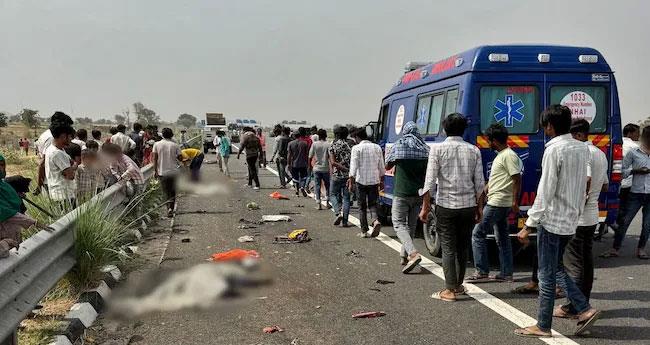 അ​മി​ത​വേ​ഗ​ത​യി​ലെ​ത്തി​യ വാ​ഹ​നം ഇ​ടി​ച്ചു​ക​യ​റി; ആ​റ് ശു​ചീ​ക​ര​ണ​തൊ​ഴി​ലാ​ളി​ക​ൾ​ക്ക് ദാ​രു​ണാ​ന്ത്യം