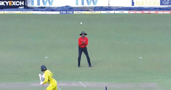 പി​​​ടി​​​ച്ചു, പി​​​ടി​​​ച്ചി​​​ല്ല!