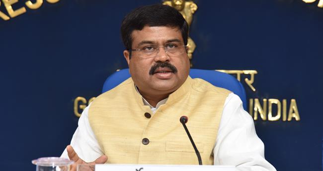നീ​റ്റ് പ​രീ​ക്ഷ റ​ദ്ദാ​ക്കി​ല്ല; എ​ൻ​ടി​എ​യി​ൽ സു​താര്യ​ത ഉ​റ​പ്പാ​ക്കാ​ൻ സ​മി​തി രൂ​പീ​ക​രി​ക്കുമെ​ന്ന് ധ​ർ​മേ​ന്ദ്ര പ്ര​ധാ​ൻ