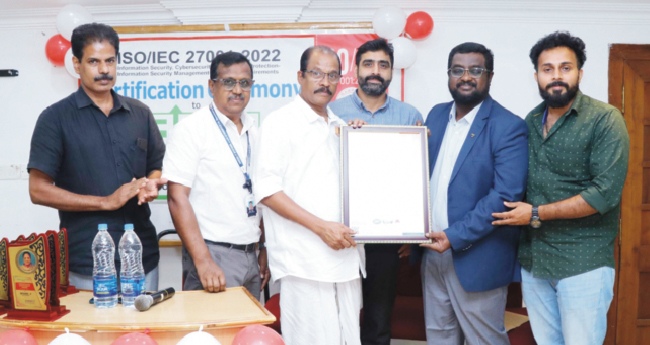 ദി​നേ​ശ്  ഡാ​റ്റാ സെ​ന്‍റ​റി​ന്  അ​ന്താ​രാ​ഷ്‌‌​ട്ര  അം​ഗീ​കാ​രം