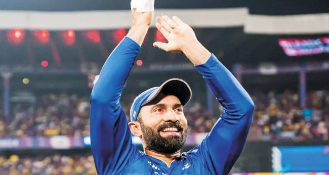 കാ​​ർ​​ത്തി​​ക്  മ​​തി​​യാ​​ക്കി