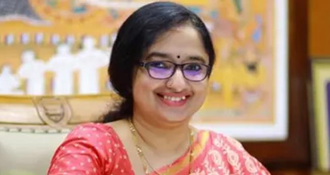 കെ.​കെ.​രാ​ഗേ​ഷി​ന് അ​ഭി​ന​ന്ദ​ന​വു​മാ​യി ദി​വ്യ എ​സ്. അ​യ്യ​ര്‍; വി​മ​ർ​ശി​ച്ച് യൂ​ത്ത് കോ​ണ്‍​ഗ്ര​സ്