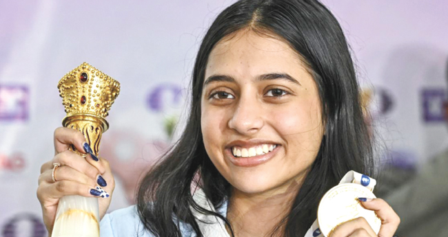 ദി​​വ്യ ദേ​​ശ്മു​​ഖി​​ന്  ഫി​​ഡെ ലോ​​ക​​ക​​പ്പി​​ൽ വൈ​​ൽ​​ഡ് കാ​​ർ​​ഡ്