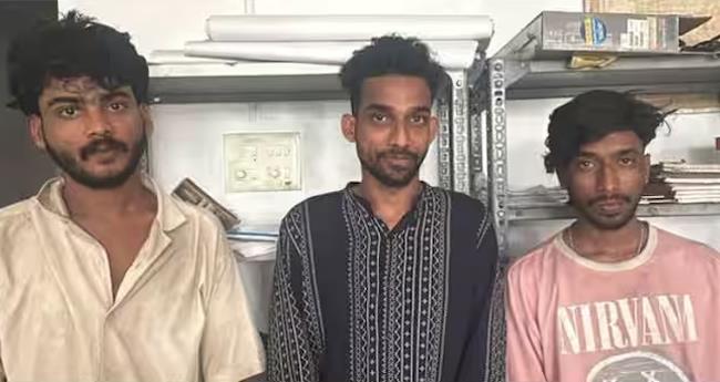 ആ​ല​പ്പു​ഴ​യി​ൽ 18 കി​ലോ ക​ഞ്ചാ​വു​മാ​യി യു​വാ​ക്ക​ൾ പി​ടി​യി​ൽ