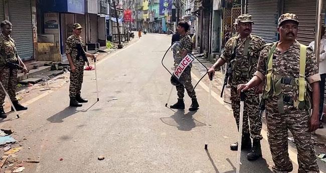 ദു​ർ​ഗാ​പൂ​ജ ആ​ഘോ​ഷ​ങ്ങ​ൾ​ക്കി​ടെ സം​ഘ​ർ​ഷം; ക​ട്ട​ക്കി​ൽ ഇ​ന്‍റ​ർ​നെ​റ്റ് നി​രോ​ധ​നം
