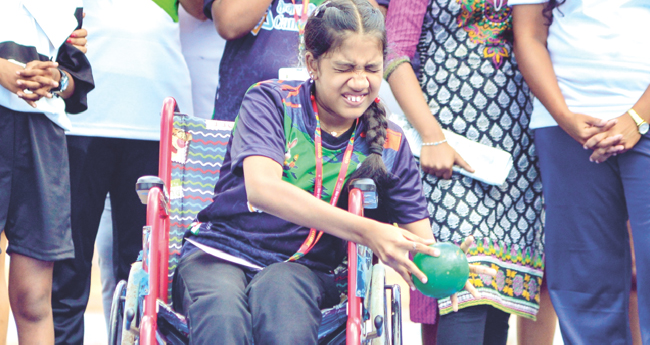 ബോ​ള്‍ ഉ​രു​ട്ടി രോ​ഗ​ത്തെ തോ​ല്‍പ്പി​ച്ചു; ബോ​ച്ചേയി​ല്‍ താ​ര​മാ​യി ദു​ര്‍​ഗ പ്രി​യ