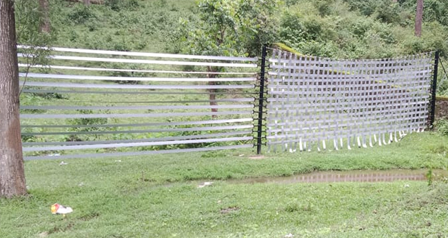 ഫെ​ൻ​സിം​ഗ് നി​ർ​മാ​ണ​ത്തി​നി​ടെ അ​നു​വ​ദി​ച്ച​തി​ൽ കൂ​ടു​ത​ൽ മ​ര​ങ്ങ​ൾ മു​റി​ച്ചു