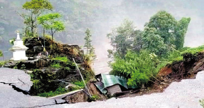 സിക്കിമിൽ മേഘവിസ്ഫോടനം മിന്നൽപ്രളയം;  23 സൈ​​​​നി​​​​കർ ഉൾപ്പെടെ 70 പേ​​​​രെ കാ​​​​ണാ​​​​താ​​​​യി