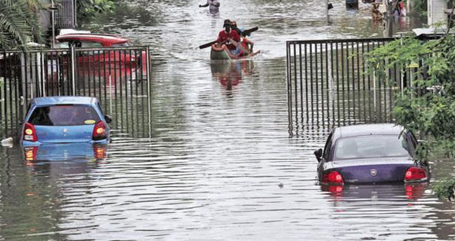 പ്രളയത്തിൽ കാർ തകരാറിലായി: ഉടമയ്ക്ക് ഇൻഷ്വറൻസ് ആനുകൂല്യം നല്കാൻ വിധി