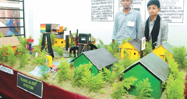 പ്ര​ള​യ​ത്തി​ൽനി​ന്നു നാ​ടി​നെ  ര​ക്ഷി​ക്കാ​ൻ ഫ്ള​ഡ് അല​ർ​ട്ട് സി​സ്റ്റം