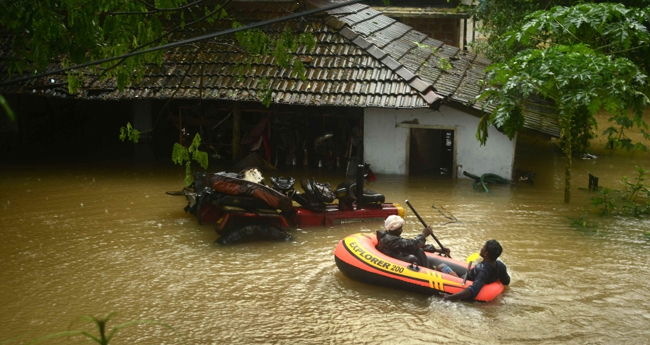 പ്ര​ള​യം: ദു​ര​ന്ത​ബാ​ധി​ത​ർ​ക്ക്  ഓ​ണ​ത്തി​നു മു​മ്പ് ധ​ന​സ​ഹാ​യം