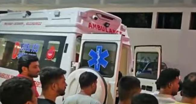 കോതമംഗലത്ത് താത്കാലിക ഫുട്ബോൾ ഗാലറി തകർന്നു വീണു; 22 പേർക്ക് പരിക്ക്