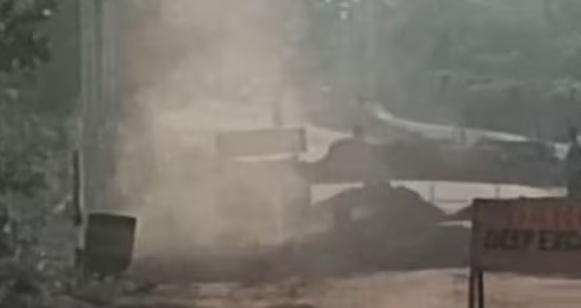 ഗ്യാ​സ് പൈ​പ്പ് ലൈ​ൻ പൊ​ട്ടി പാ​ച​ക​വാ​ത​കം ചോ​ർ​ന്നു