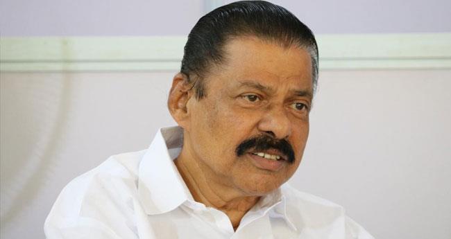 വ​ഞ്ചി​യൂ​രി​ൽ റോ​ഡ് ത​ട​ഞ്ഞ് സ്റ്റേ​ജ് കെ​ട്ടി​യ കേ​സ്; എം.​വി ഗോ​വി​ന്ദ​ൻ ഹൈ​ക്കോ​ട​തി​യി​ൽ നേ​രി​ട്ട് ഹാ​ജ​രാ​യി