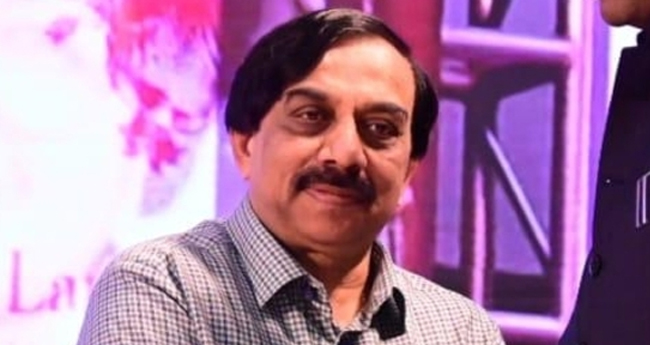 ബംഗളൂരു ദുരന്തം: മു​​​ഖ്യ​​​മ​​​ന്ത്രി​​​യു​​​ടെ  പൊ​​​ളി​​​റ്റി​​​ക്ക​​​ൽ സെ​​​ക്ര​​​ട്ട​​​റി​​​യെ നീ​​​ക്കി