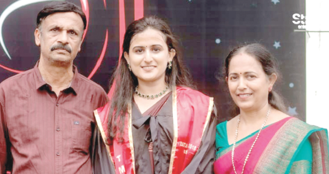 രണ്ട് മാർക്കിൽ വഴുതിയത് ഒന്നാം റാങ്ക്; ഗ്രീഷ്മയുടേത് നീറ്റ് വിജയം